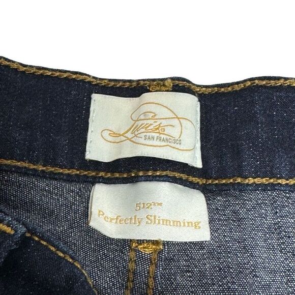 Levi’s dark wash 512 perfectly slimming Bermuda jean shorts size 10 - Picture 8 of 13